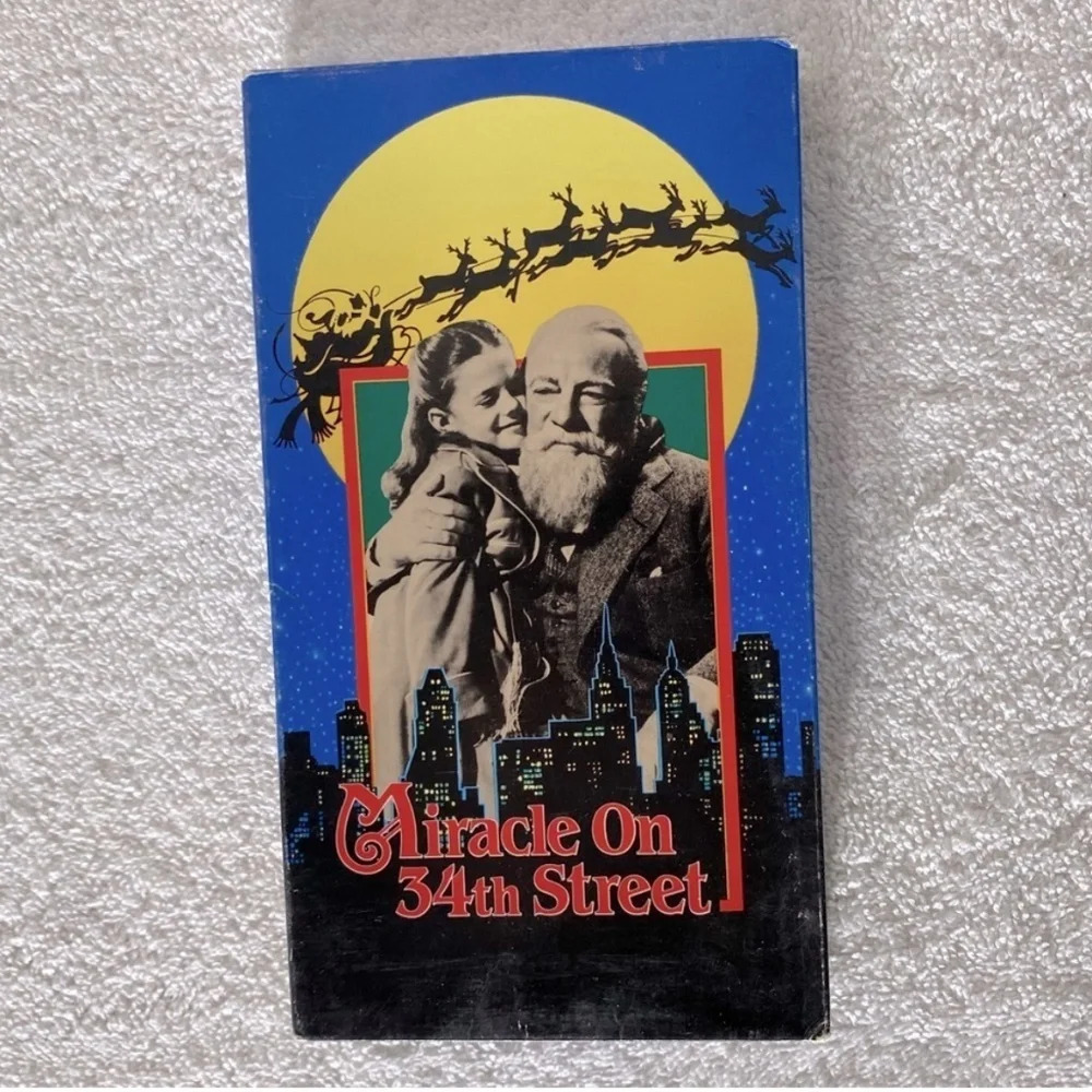 5/$35 Vintage FOX Video Miracle On 34Th Street VHS Tape